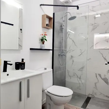 Almar We Go Puerto Santiago! Private Rooms In Modern Shared Apartment - Habitaciones Privadas En Piso Compartido Puerto de Santiago (Tenerife)