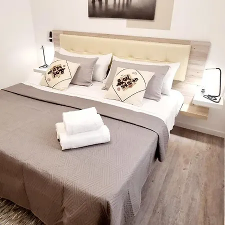 Almar We Go Puerto Santiago! Private Rooms In Modern Shared Apartment - Habitaciones Privadas En Piso Compartido Gasthuis Puerto de Santiago (Tenerife)